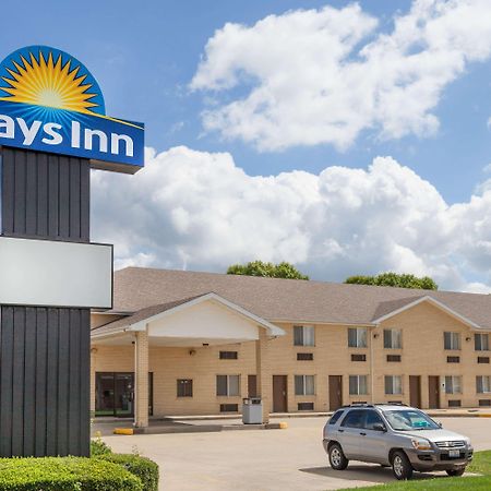 Days Inn By Wyndham Charleston Buitenkant foto