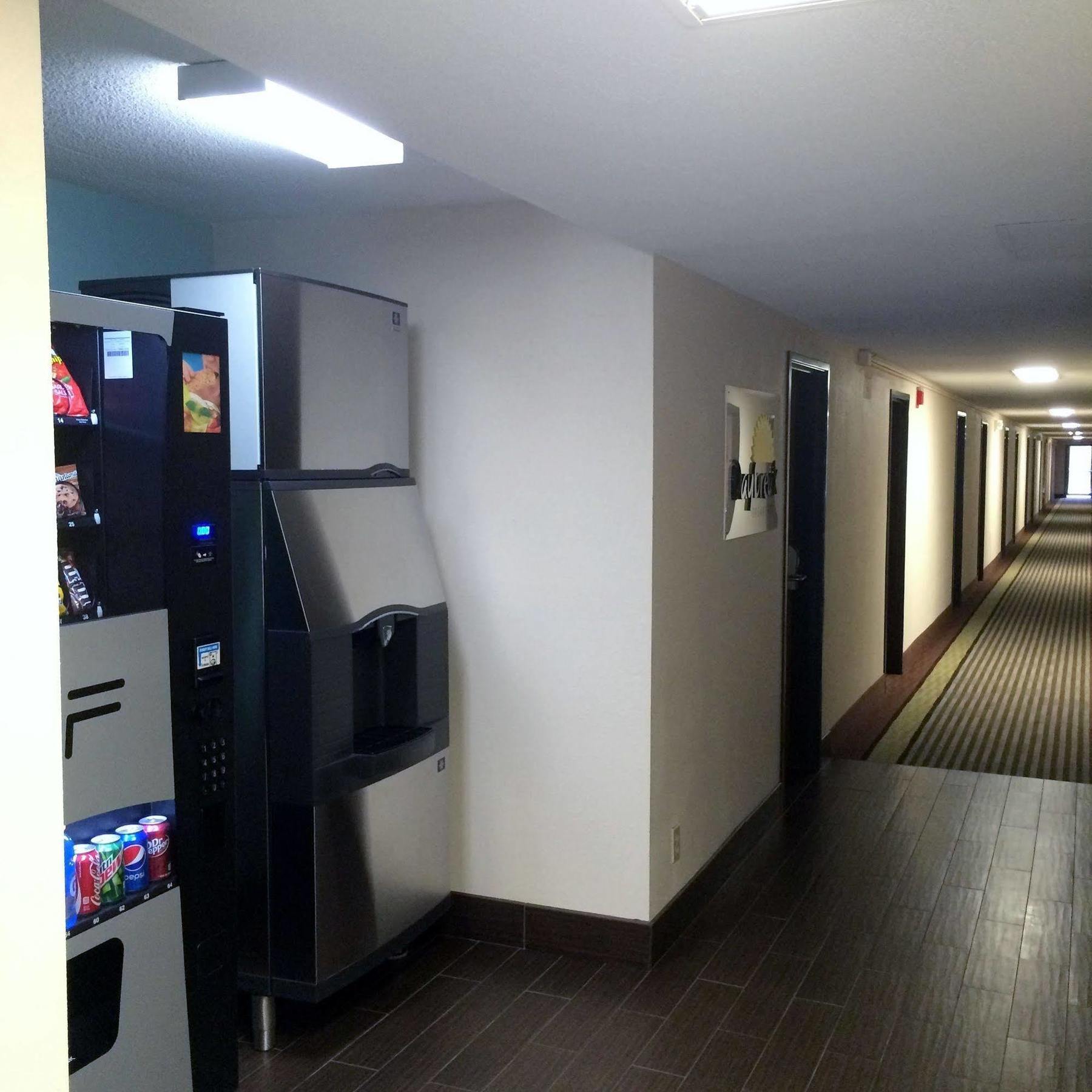 Days Inn By Wyndham Charleston Buitenkant foto